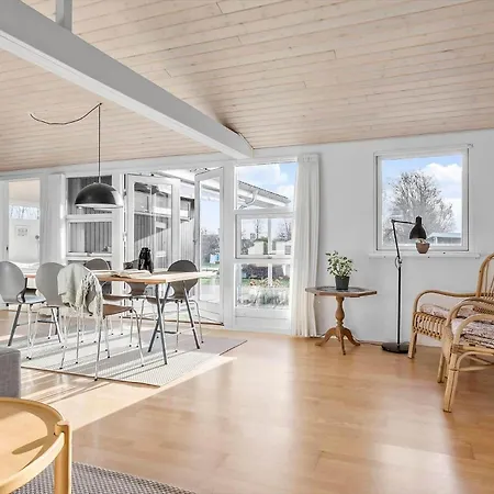 30461 - Hulager 6 * Odder